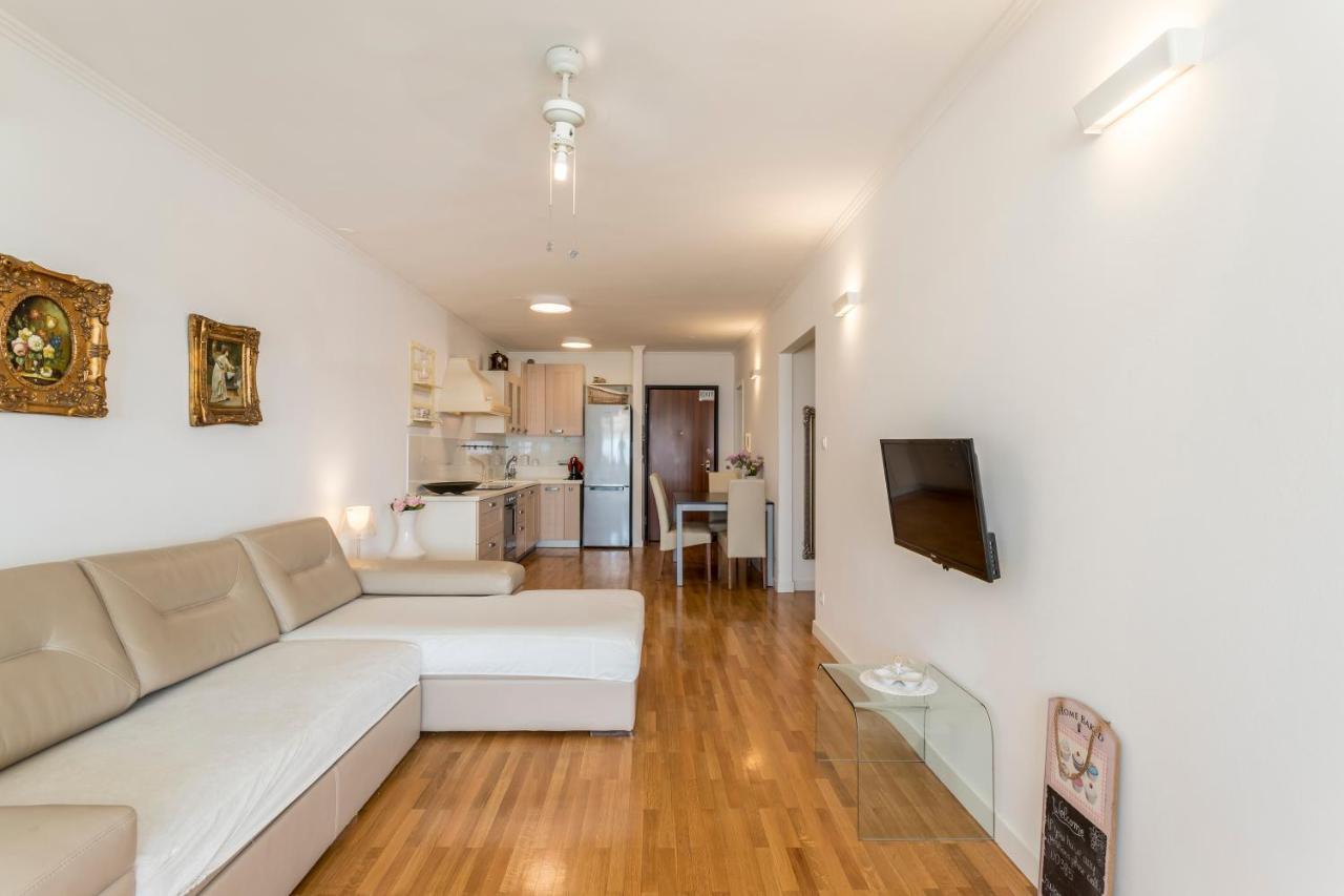 Velebis Superior Apartment - Luxurious One-Room Apartment With Jacuzzi - Prestigious Location By The Sea In The New City Center Of Znjan - Panoramic View Of The Sea And Islands - Free Garage Parking - Buralux Properties 斯普利特 外观 照片